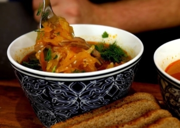 В Смоленске мужчина отрубил жене голову за невкусные щи