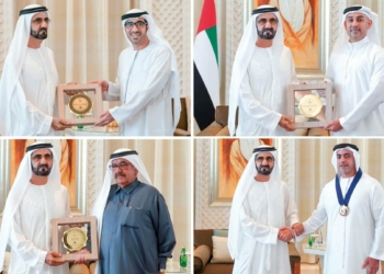 В ОАЭ вручили государственную награду за гендерное равенство на работе. Ее получили только мужчины