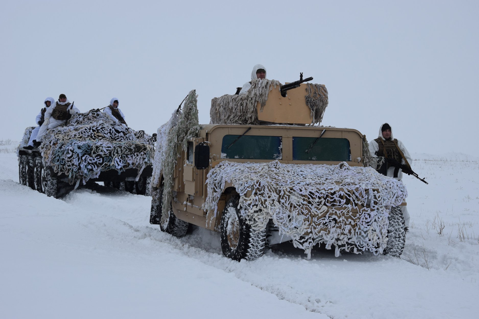 Пограничники провели возле Мариуполя тактические учения по обороне побережья