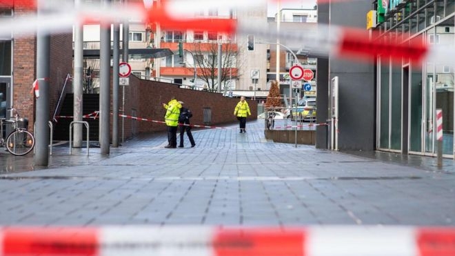 В Германии водитель совершил серию наездов на пешеходов: есть пострадавшие