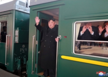 КНДР официально подтвердила, что Ким Чен Ын в бронепоезде отправился на встречу с Трампом