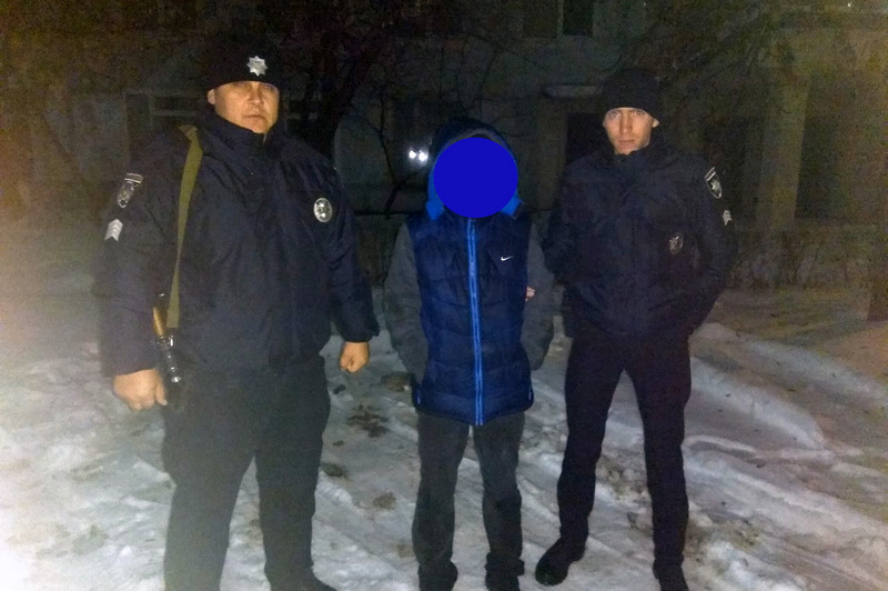 В Южноукраинске полиция охраны задержала вора на месте преступления 3