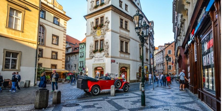 В столице Чехии в дни с наибольшей загрязненностью воздуха общественный транспорт будет работать бесплатно