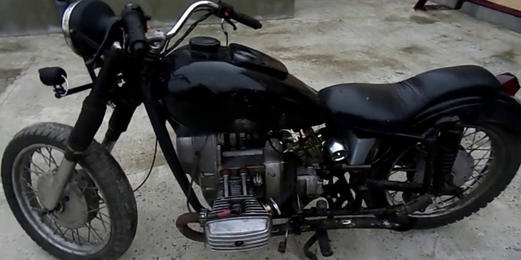 В Новой Одессе зек, разобрав крышу гаража, угнал мотоцикл