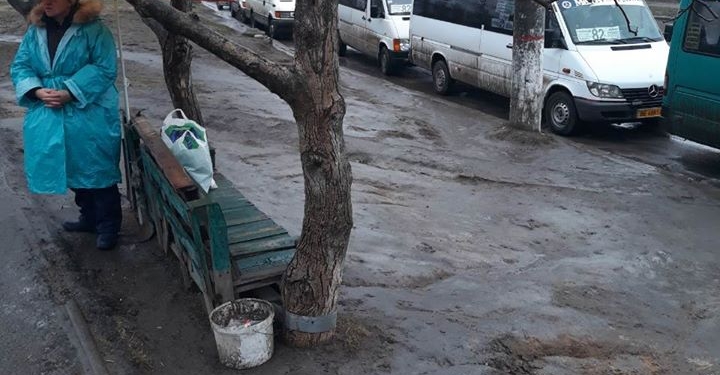 В Николаеве управление транспорта проверило конечные остановки 16 маршруток. И осталось недовольно