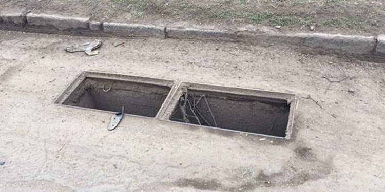 Ливневку, из-за которой в ДТП пострадали водитель и двое подростков в Николаеве, только месяц назад установили, и она тут же была разграблена – КП «ЭЛУ автодорог»