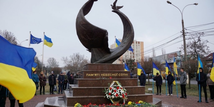 Несколько шествий, возложение цветов и военно-патриотический концерт: как Николаев планирует отметить День героев Небесной Сотни