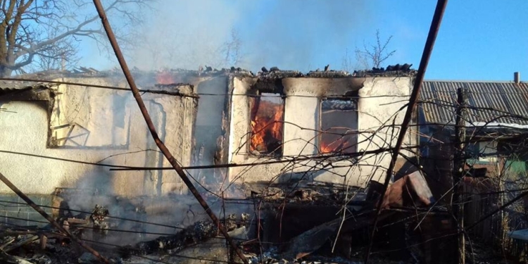 Ситуация на Донбассе: один украинский боец погиб, еще двое ранены, также боевики обстреляли жилые районы Золотого и Новоалександровки