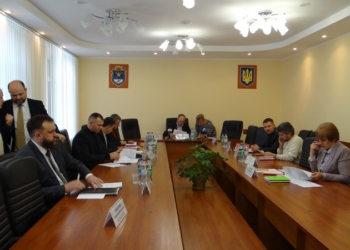 И здание, и права с обязанностями: завтра Николаевский облсовет хочет сказать окончательное «прощай» газете «Рідне Прибужжя»