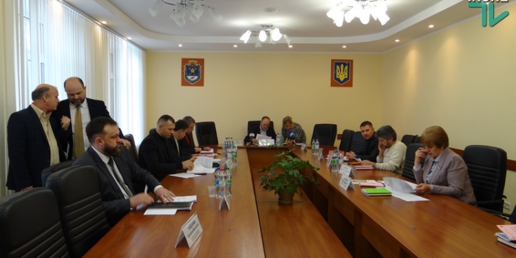 И здание, и права с обязанностями: завтра Николаевский облсовет хочет сказать окончательное «прощай» газете «Рідне Прибужжя»