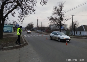 В Корабельном районе на переходе сбили 14-летнюю девочку
