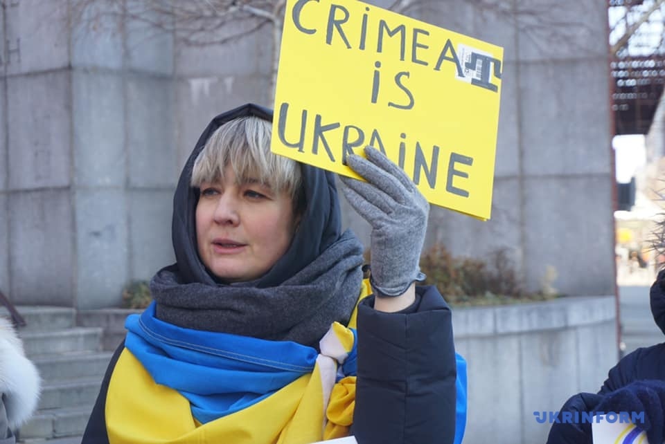 Путин, вон из Крыма: перед штаб-квартирой ООН провели митинг 11