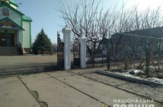 На Николаевщине обворовали Свято-Варваринский храм: вынесли церковные награды, технику и еду