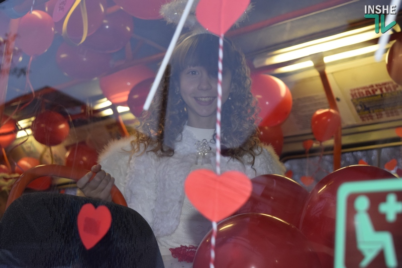 Как по Николаеву в День святого Валентина «Трамвайчик влюбленных» катался 3