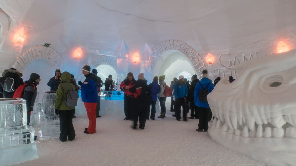 Из снега и льда – в Финляндии изваяли замок по мотивам «Игры престолов» 5