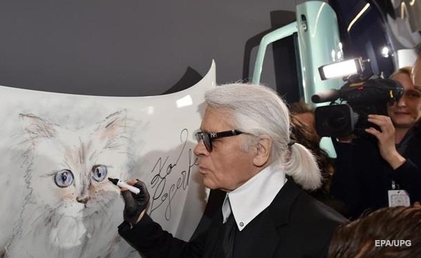 Наследницей состояния Лагерфельда может стать его кошка