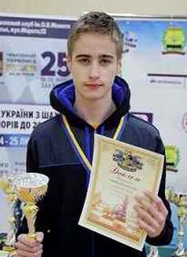 У николаевского шахматиста Владислава Ларкина «бронза» молодежного чемпионата Украины