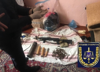 Военнослужащему, укравшему из воинской части в Николаеве три автомата, объявлено о подозрении