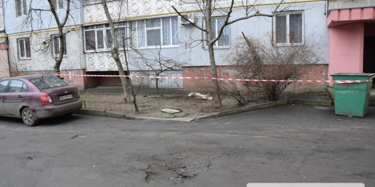 В Николаеве пенсионер выбросился с девятого этажа