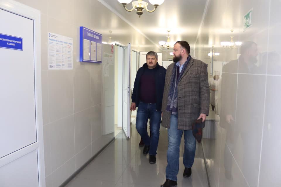Заместитель главы Николаевской ОГА проверил сельские амбулатории – и строящуюся, и уже действующую 9