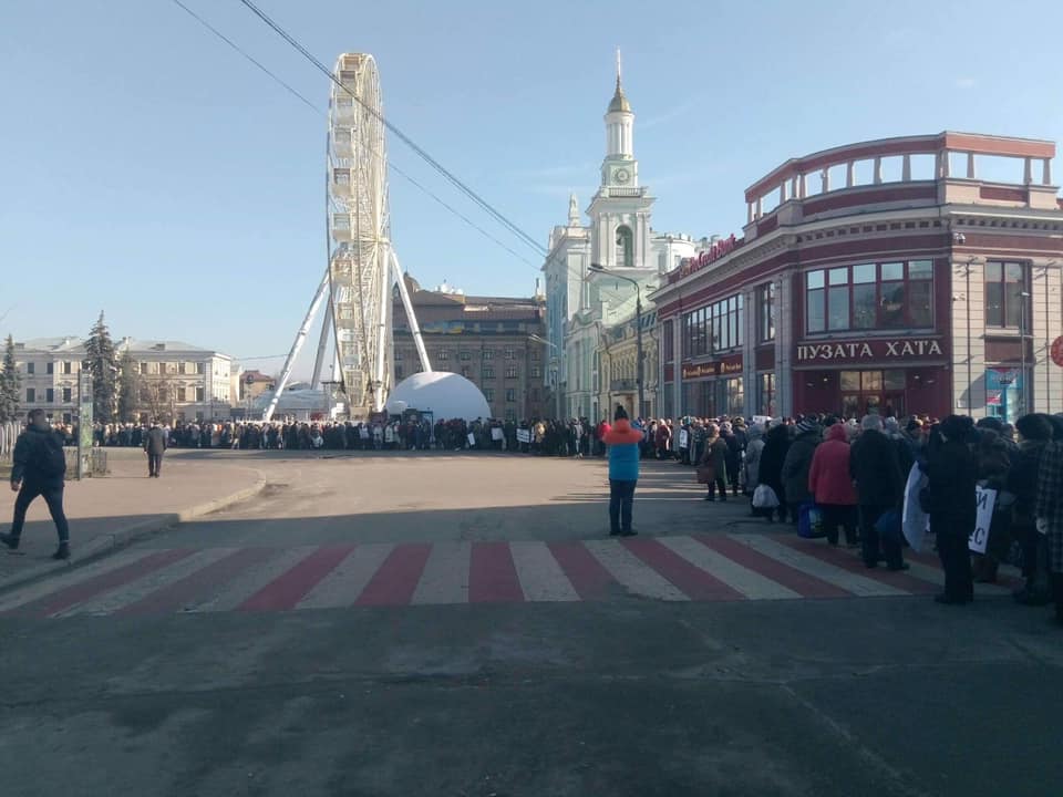 Красивый кидок. В Киеве тысяча человек вышли за деньги протестовать против проплаченных митингов 6