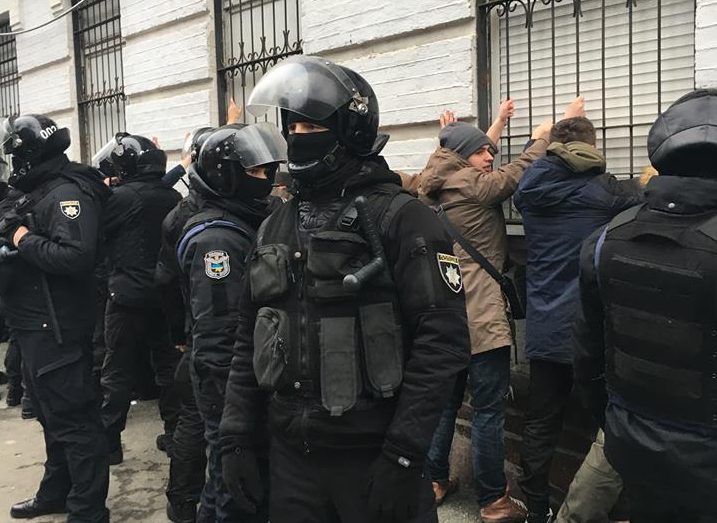ГБР открыло дело о превышении полномочий полицией у Подольского райотдела 1
