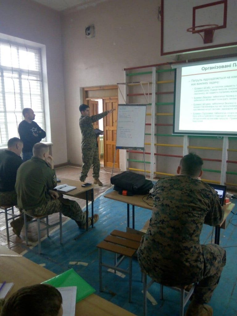 В Николаеве инструкторы из США провели курсы лидерства для украинских морпехов 3