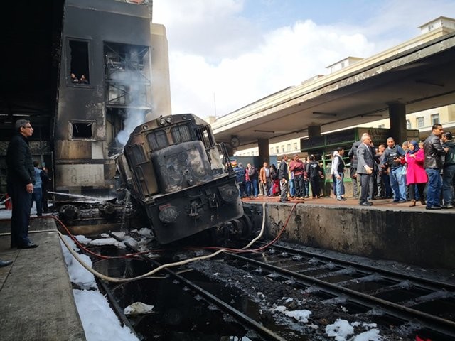 Трагедия в Каире. Не менее 20 человек сгорели на ж-д вокзале 1