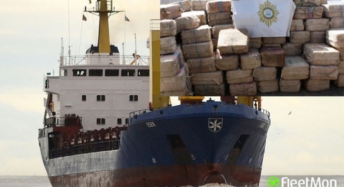 В Кабо-Верде задержали 11 моряков РФ, перевозивших 9,5 тонн кокаина