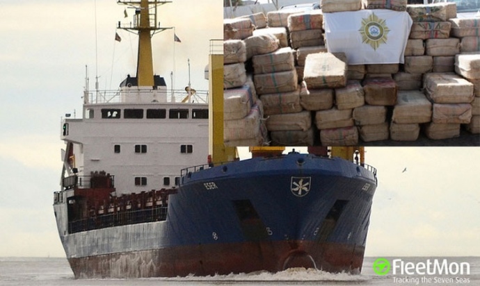 В Кабо-Верде задержали 11 моряков РФ, перевозивших 9,5 тонн кокаина 1