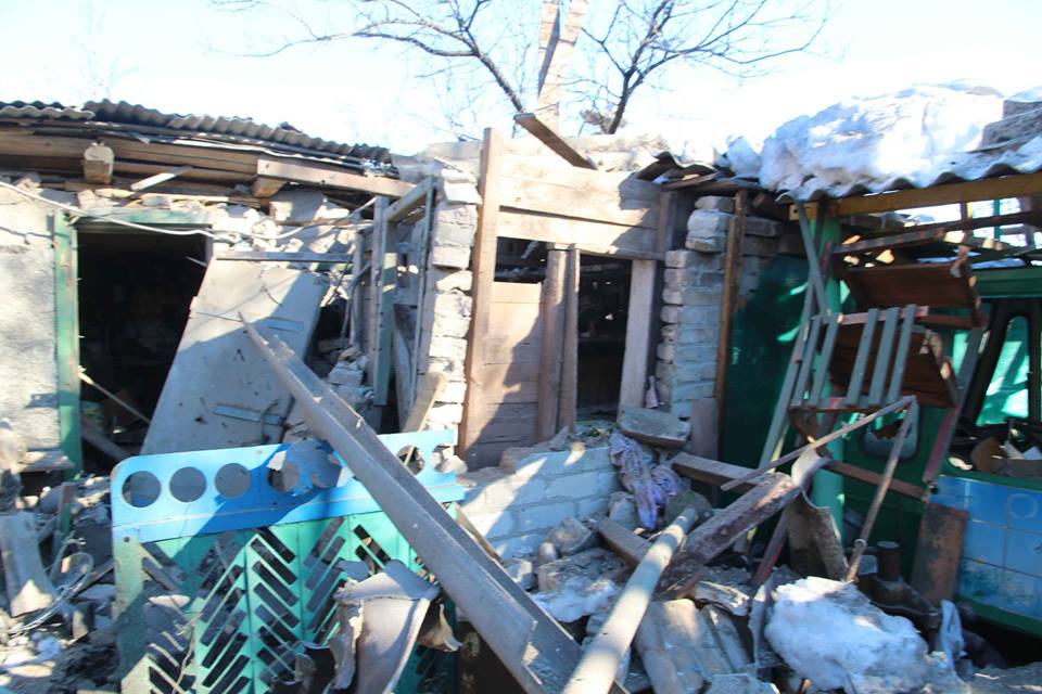 Ситуация на Донбассе: один украинский боец погиб, еще двое ранены, также боевики обстреляли жилые районы Золотого и Новоалександровки 1