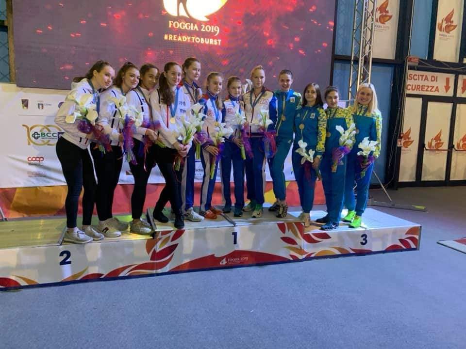 Юные рапиристки из Николаева помогли Украине добыть командную «бронзу» на чемпионате Европы 11