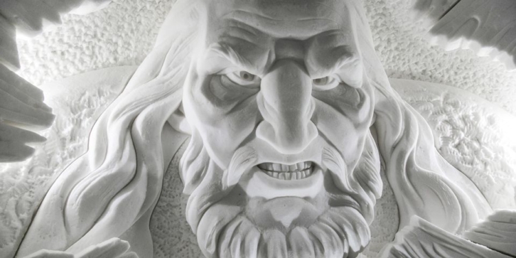 Из снега и льда – в Финляндии изваяли замок по мотивам «Игры престолов»