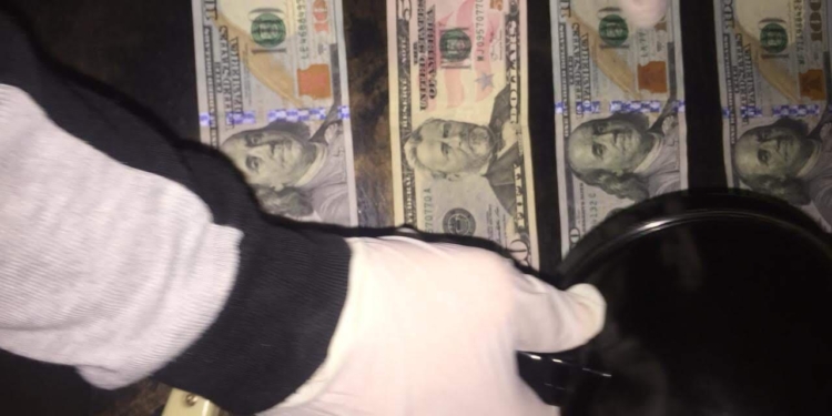 Мы с вами где-то встречались. Николаевская полиция задержала таможенного брокера – за вымогательство при растаможке евробляхи