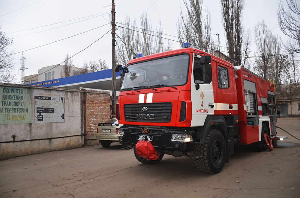 В Николаеве пожарные тушили здание ЖКП «Південь» 5