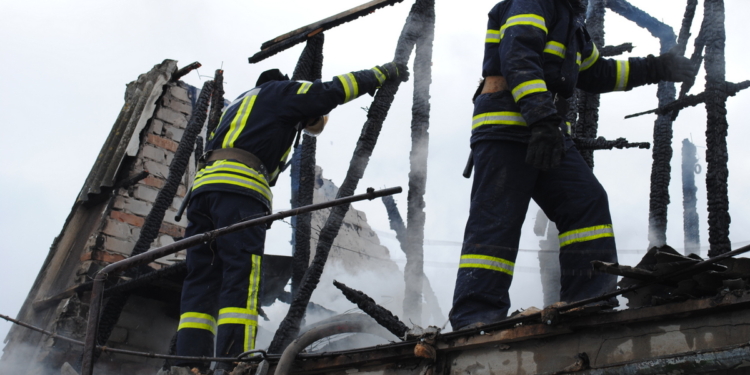 Вчера спасатели области справились с четырьмя пожарами: в Николаеве горели дача и пятиэтажка