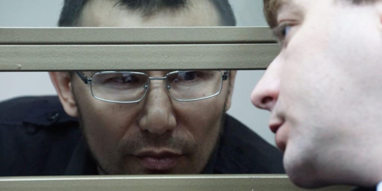 YouTube заставляет журналистов удалить сюжет о политзаключенном