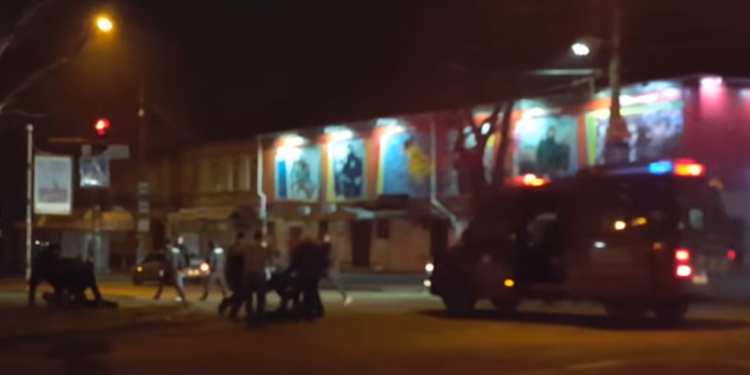 Обновлено. Ночью в центре Николаева произошла очередная массовая драка