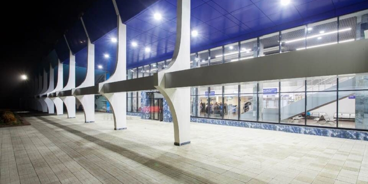 Николаевский аэропорт впервые принял и отправил ночной пассажирский рейс