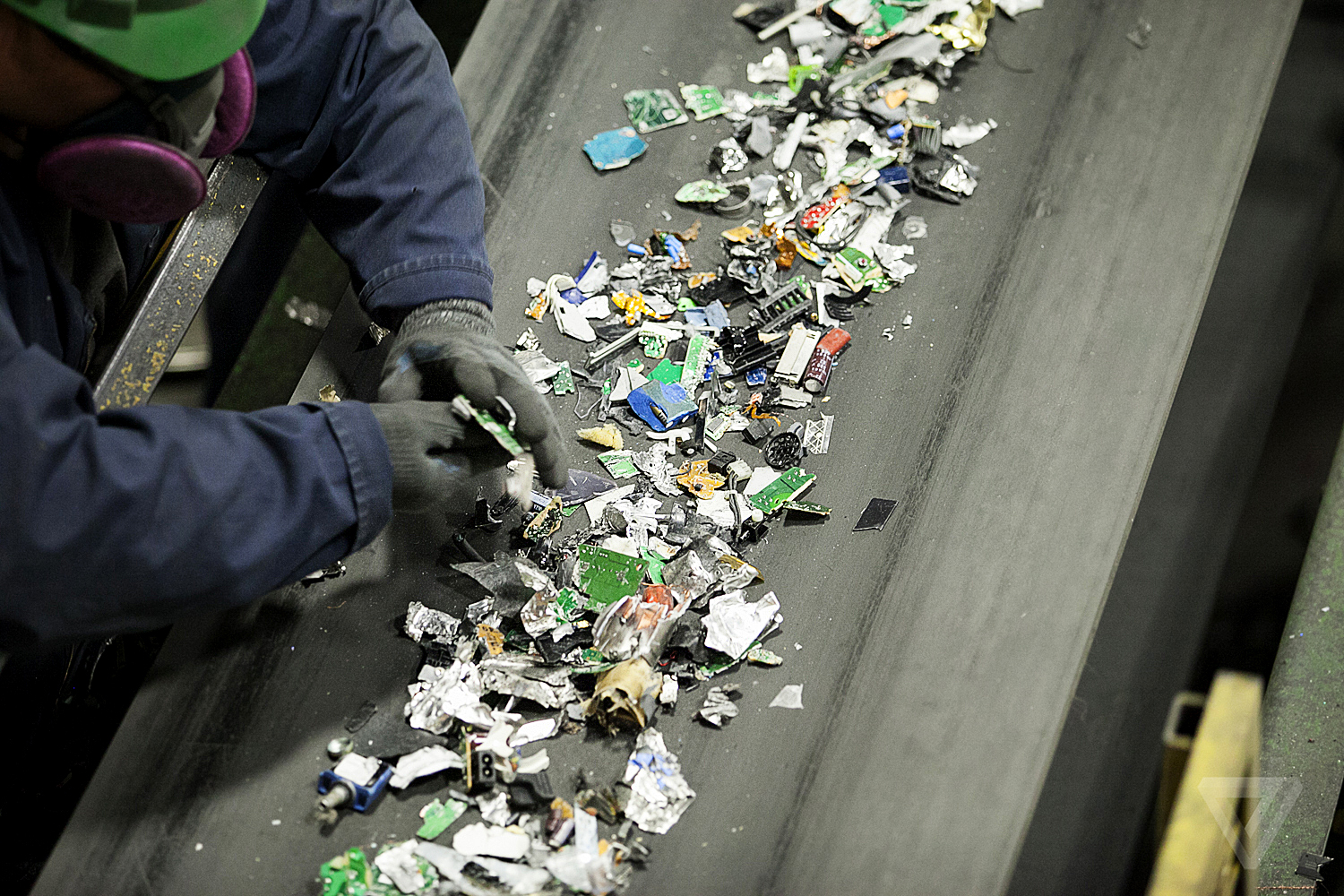 2700 кг бронзы, 4100 кг серебра и 30,3 кг золота из переработанной электроники, – Токио заканчивает изготовлению олимпийских медалей