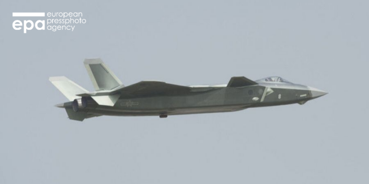 Китай анонсировал разработку истребителей шестого поколения