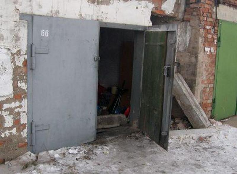 В Николаеве полицейские «повязали» трех молодчиков, «специализирующихся» на кражах из гаражей 1