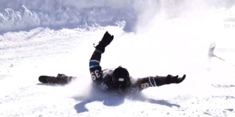 Гонки на лопатах для снега прошли на горнолыжном курорте США