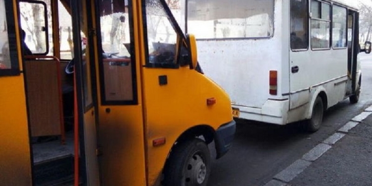 Представителей «Алан-Техно», обслуживающего маршрут №23 на Большую Корениху, вызвали в Николаевскую мэрию «на ковер»