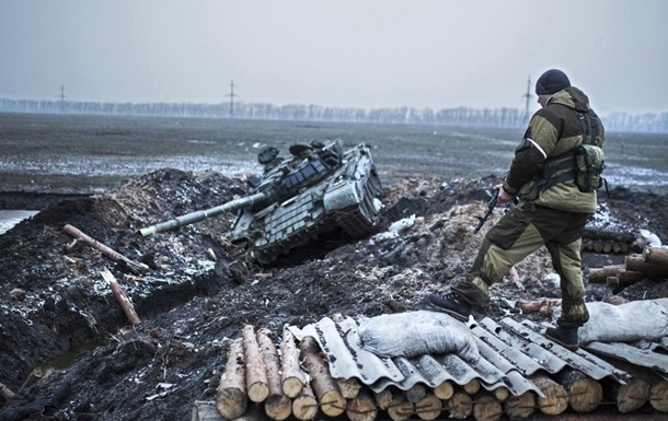 Российские наемники на Донбассе вновь вели огонь из запрещенного "Минском" вооружения – Штаб ООС 1