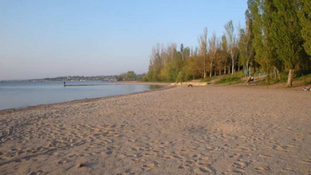 В Николаеве запретили посещение пляжей на время военного положения 1