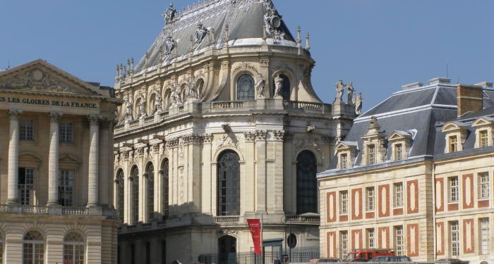 Лучше поздно, чем никогда: в Версаль доставят кусок мрамора, заказанный 350 лет назад