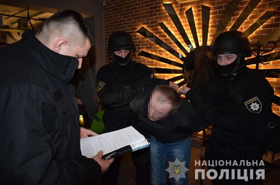 В Николаеве задержали растлителя со стажем, продававшего мальчиков таким же извращенцам