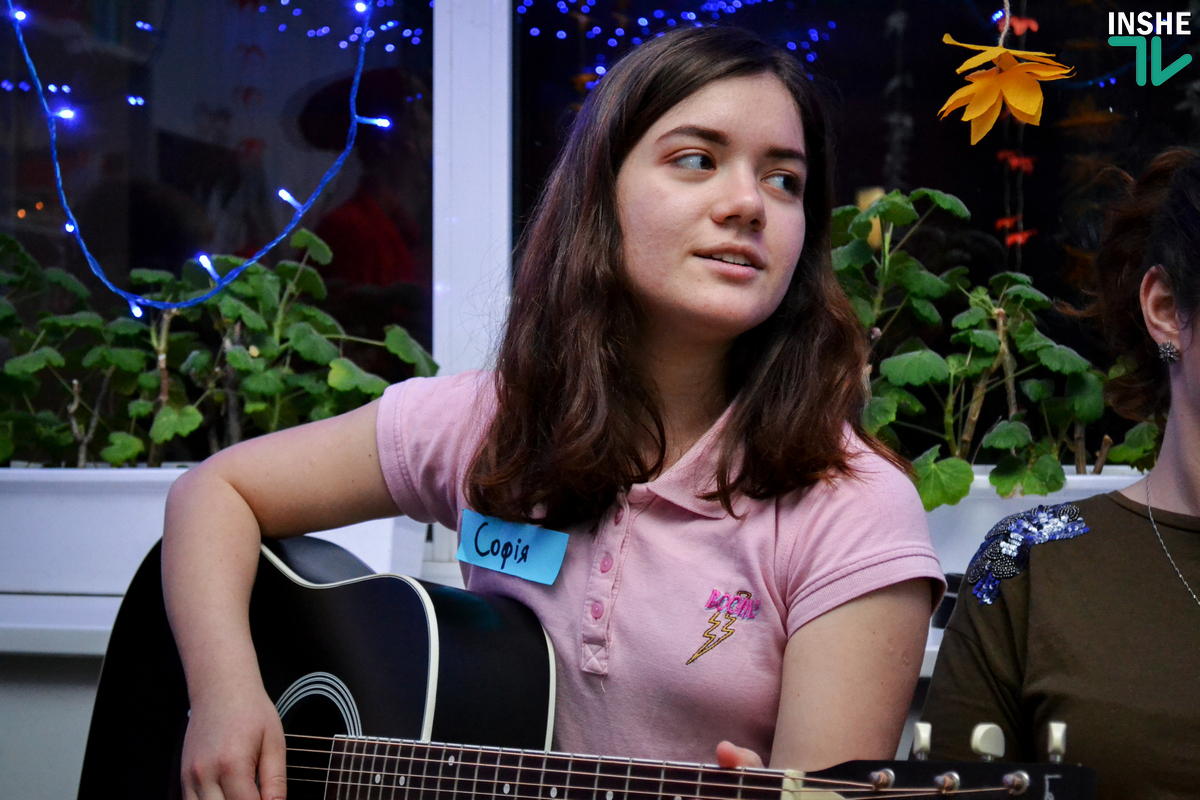 Чтобы отогреть николаевцев, студенты УАЛ устроили атмосферный квартирник «Teplo»