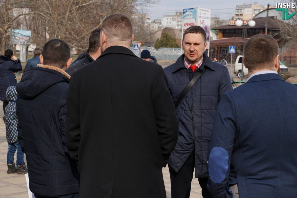 ОБНОВЛЕНО. В Николаеве полиция не пустила активистов-патриотов на встречу с Вилкулом 19